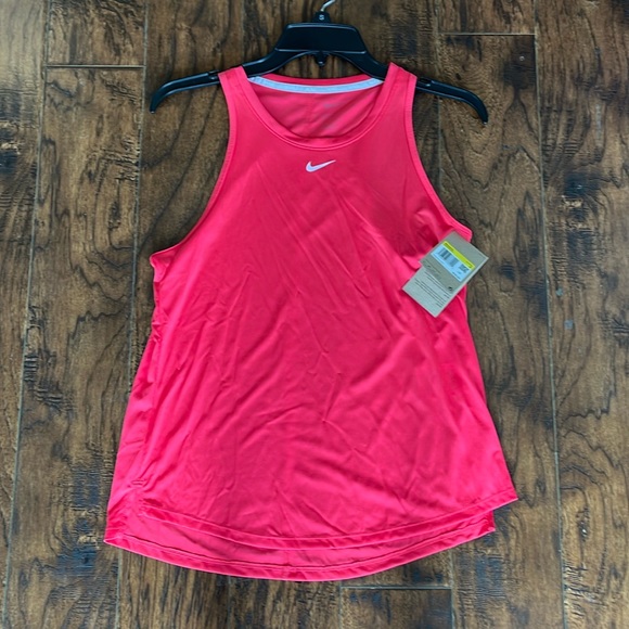 NWT!! Nike women’s tank top, pink color - Picture 8 of 12